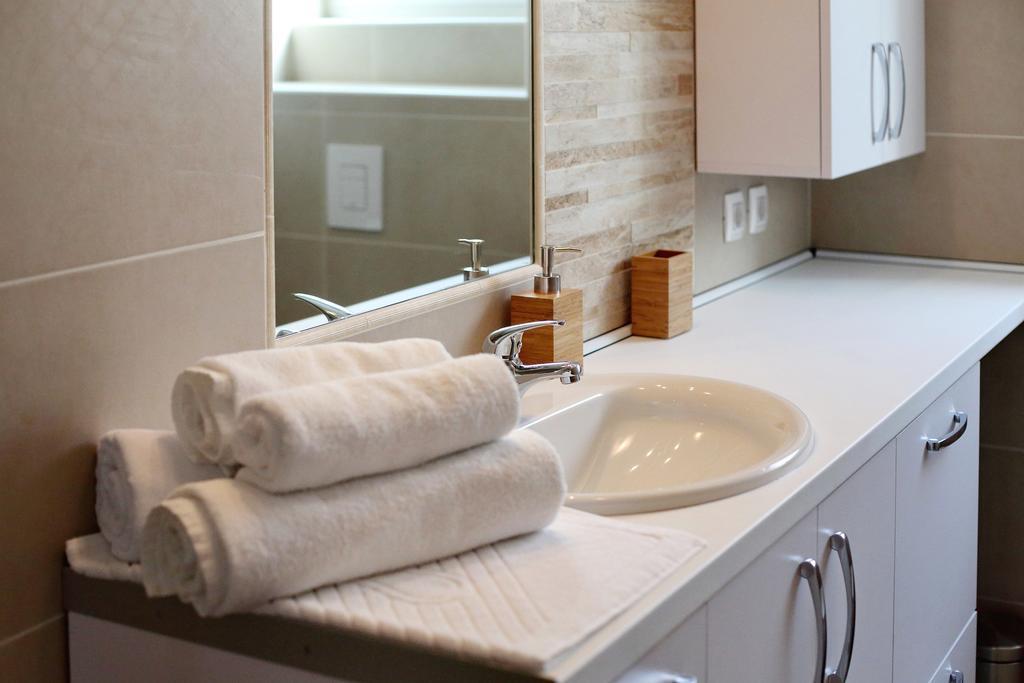 Luxury Apartments Sikiric With Fantastic View On The Sea Bibinje Ngoại thất bức ảnh